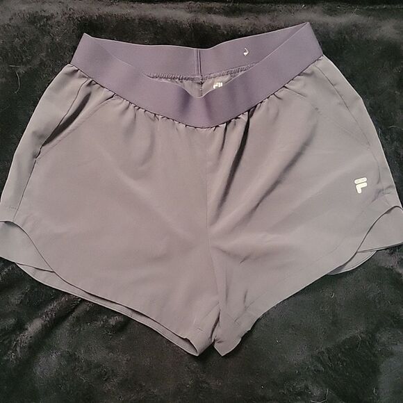 Women's FILA Gray Athletic Shorts Size Medium NWOT - Picture 1 of 3